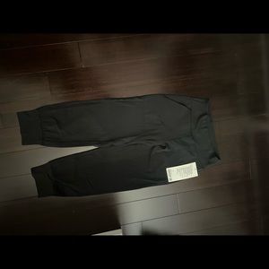 Lulu lemon align crop joggers size 4